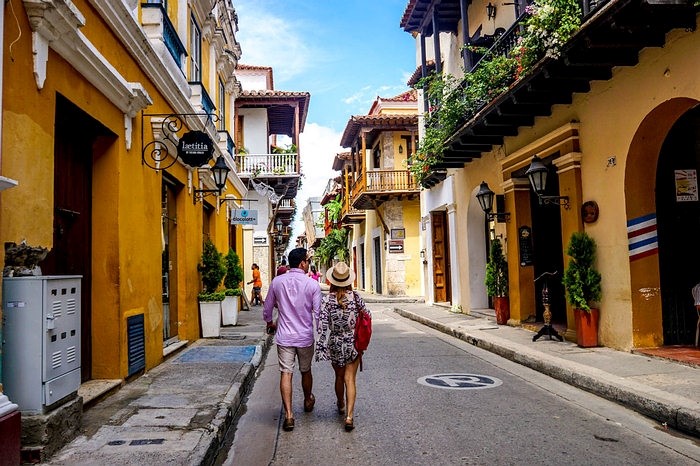 PERSPECTIVAS PROMETEDORAS PARA EL SECTOR DE VIAJES Y TURISMO EN AMÉRICA ...